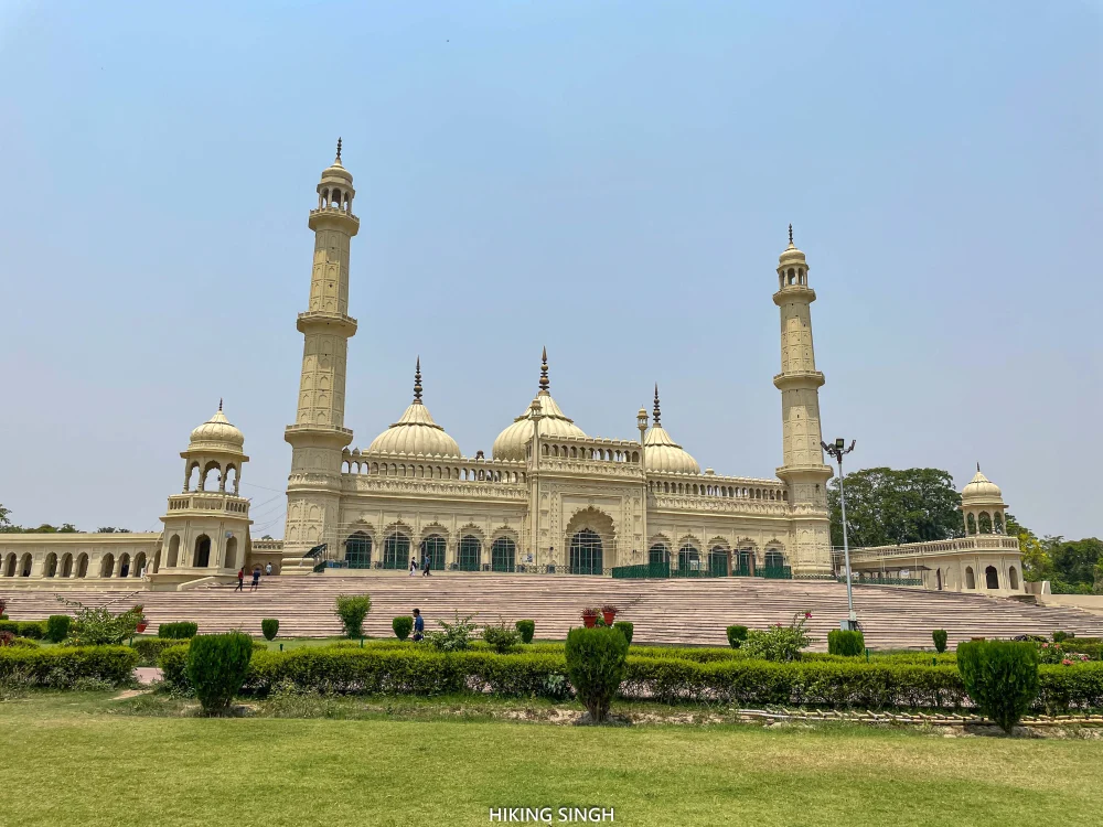 Exploring the Heritage: Tourist Places in Lucknow bara imambara